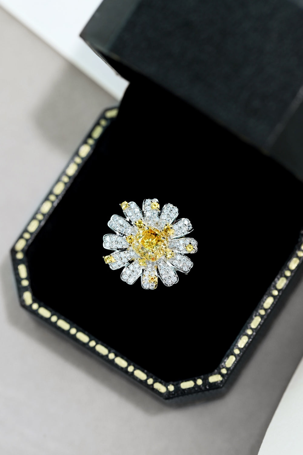 Diasy Ring