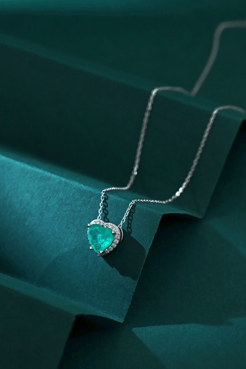 EVERGREEN HEART NECKLACE