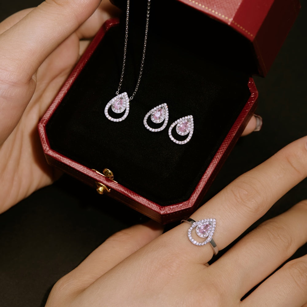 Elizabeth Ring