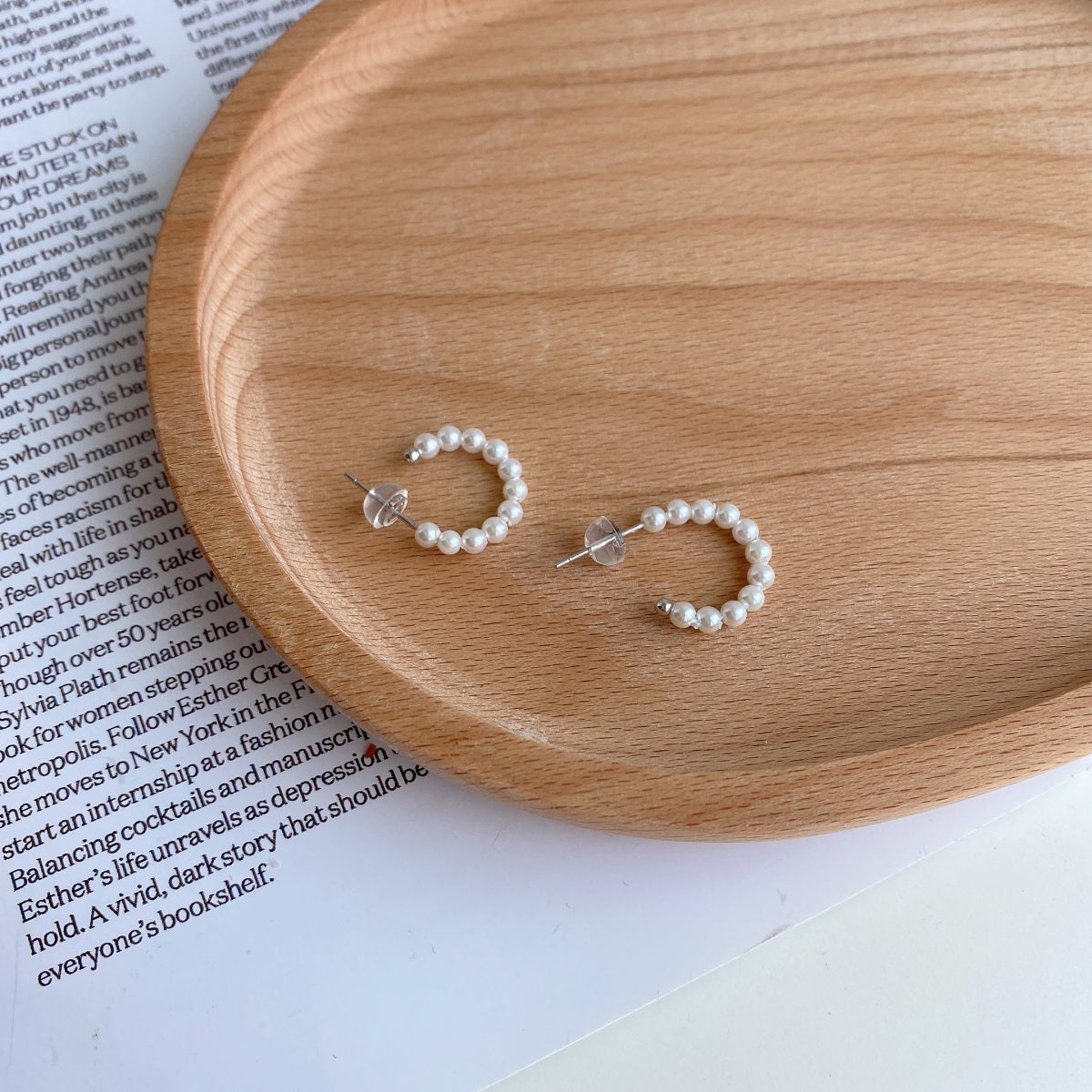 Vanesa Pearl Hoops Earrings