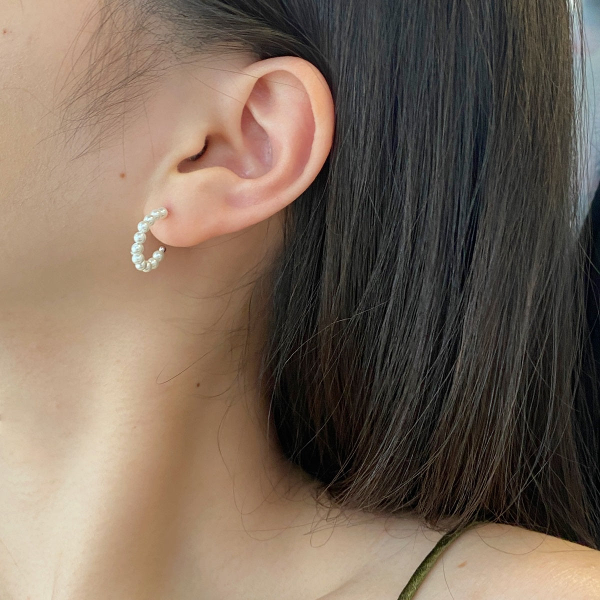 Vanesa Pearl Hoops Earrings