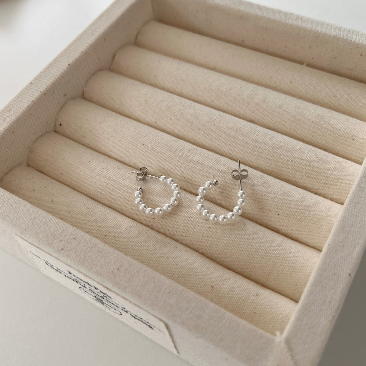 Vanesa Pearl Hoops Earrings
