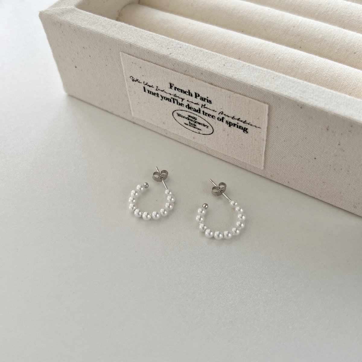 Vanesa Pearl Hoops Earrings