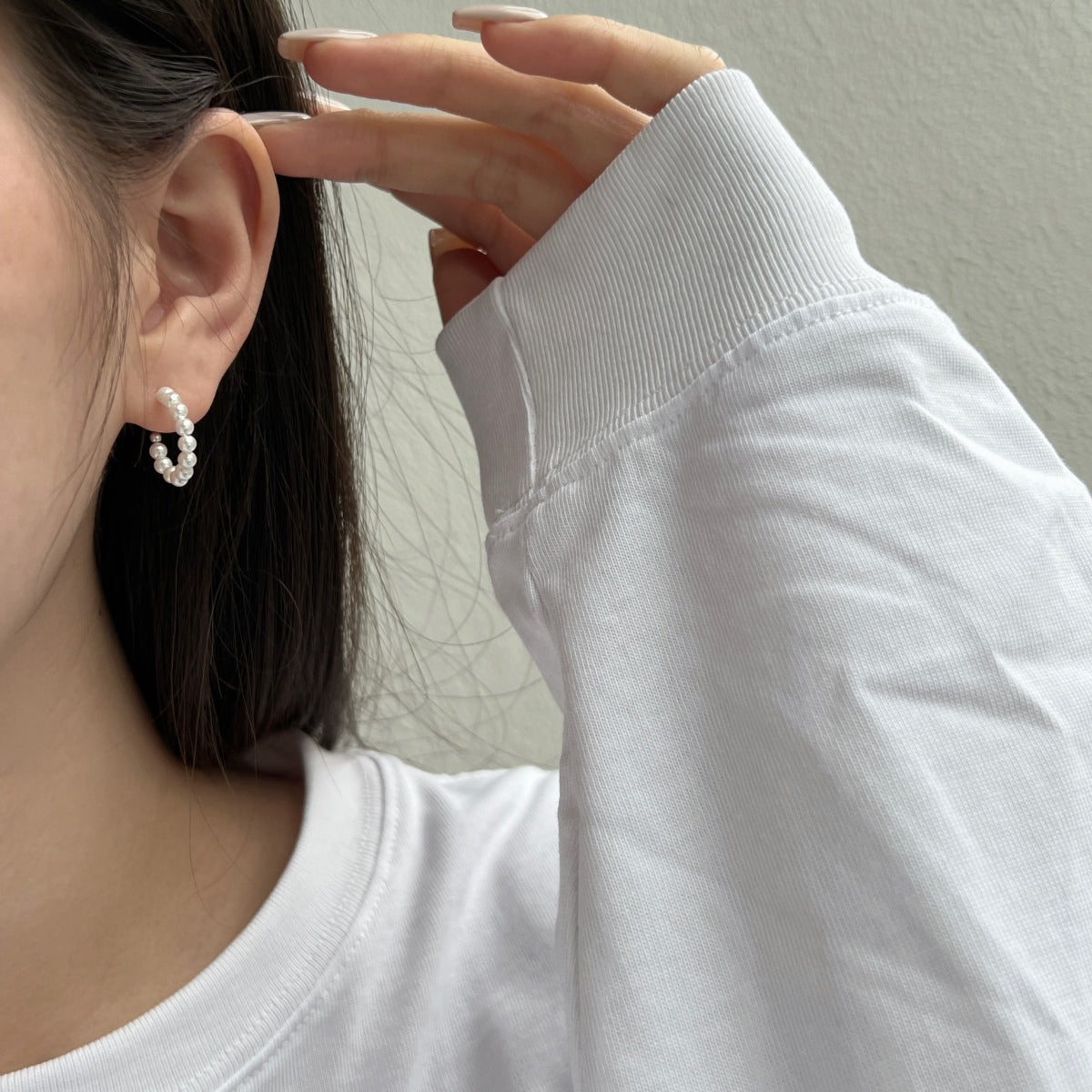 Vanesa Pearl Hoops Earrings